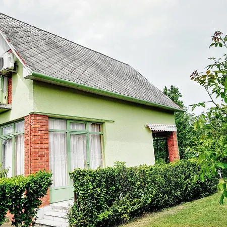 Klara Nyaralohaz Balatonfenyves